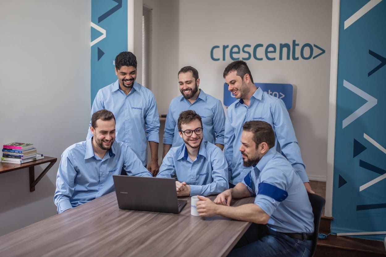 Investir no exterior vale a pena? Vantagens e riscos da prática hoje