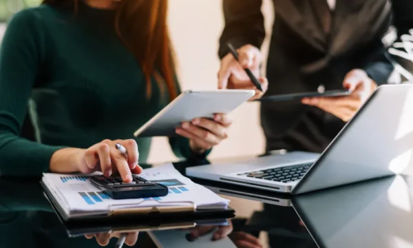 Como organizar as finanças da empresa em 5 passos práticos
