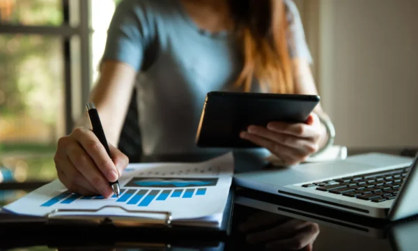 O que é e como analisar a saúde financeira empresarial? Entenda por que faturamento nem sempre é o principal