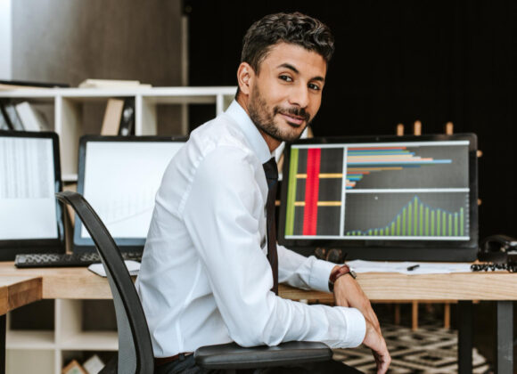 Curso de modelagem financeira: metodologia prática para construir modelos do zero
